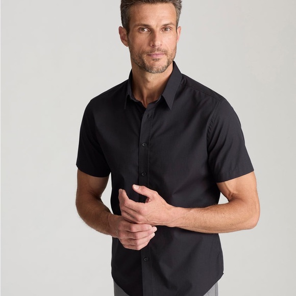 UNTUCKit Other - Untuckit Men’s Black Classic Short-Sleeve Coufran Shirt